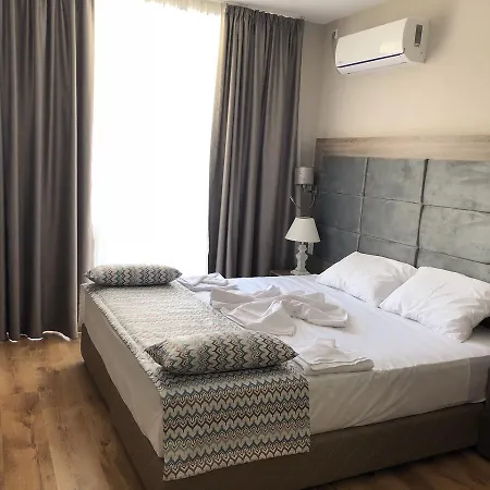 Arizona Del Mar Aparthotel 4*