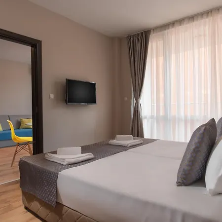 Arizona Del Mar Aparthotel 4*